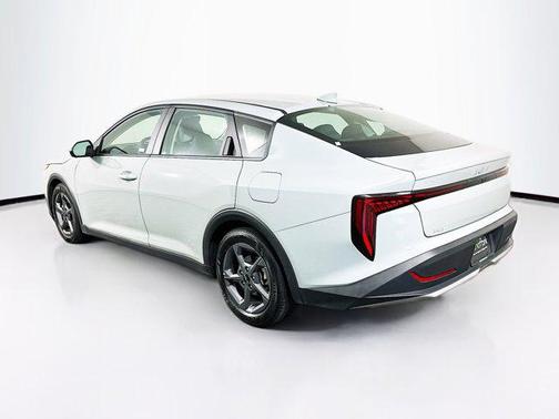 Morning Haze 2025 Kia K4 LXS