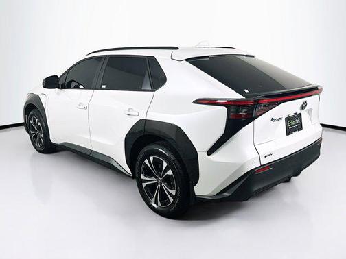 2025 Toyota bZ4X XLE