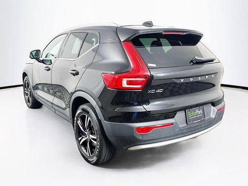 2024 Volvo XC40 B5 Core Bright Theme