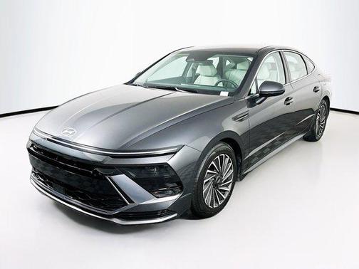 2025 Hyundai SONATA Hybrid SE