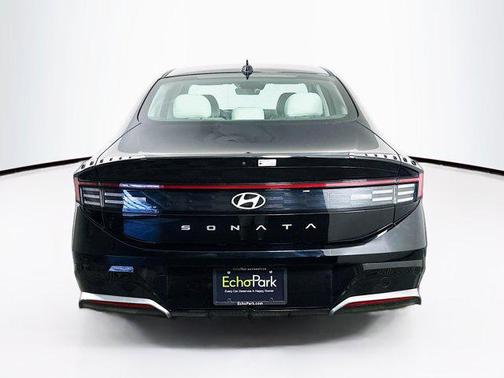 Abyss Black 2025 Hyundai SONATA SEL