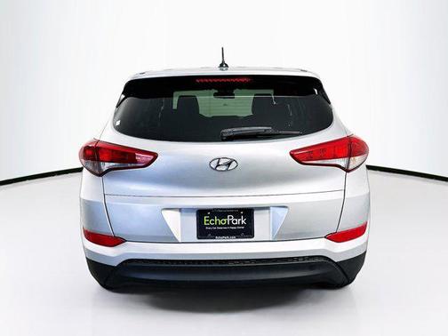 Molten Silver 2017 Hyundai TUCSON SE