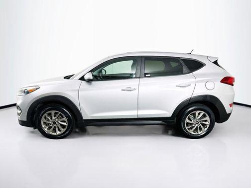 Molten Silver 2017 Hyundai TUCSON SE