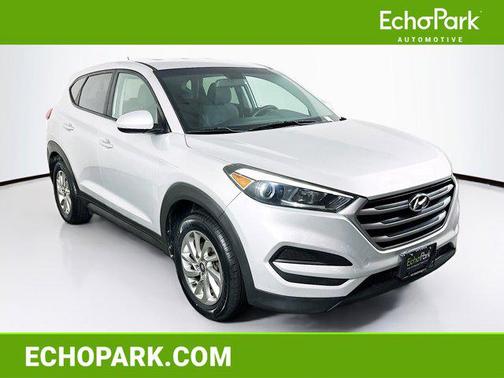 Molten Silver 2017 Hyundai TUCSON SE