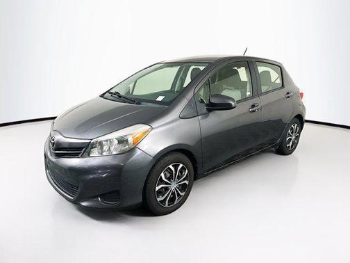 2013 Toyota Yaris LE