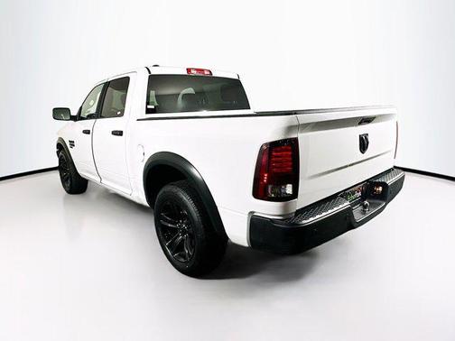 2024 RAM 1500 Classic Warlock Crew Cab 4x2 5'7' Box
