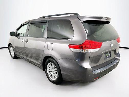 2014 Toyota Sienna XLE