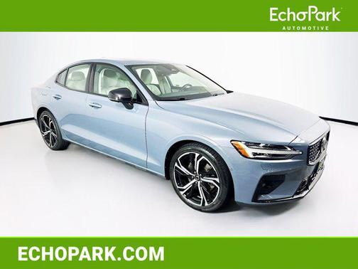 Denim Blue Metallic 2024 Volvo S60 B5 Plus Dark Theme