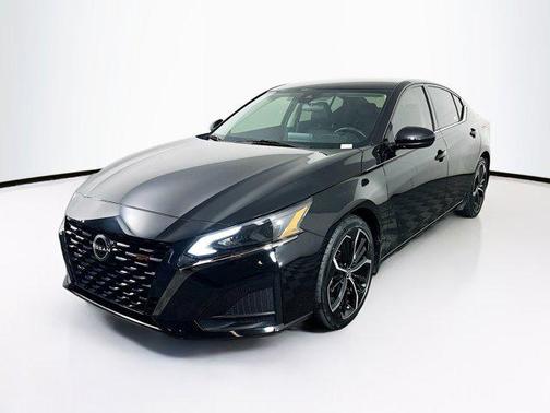 2023 Nissan Altima SR FWD