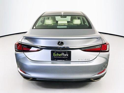 2022 Lexus ES 350 Base