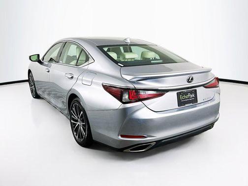 2022 Lexus ES 350 Base