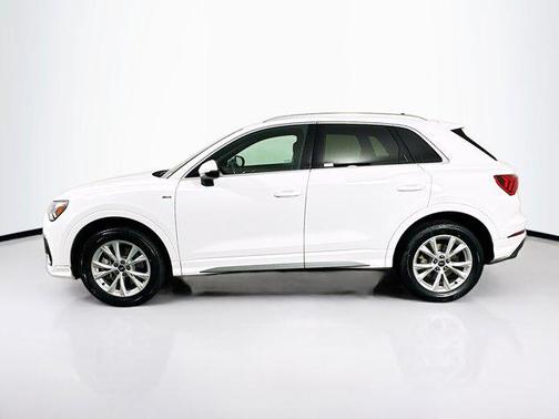 2023 Audi Q3 S line Premium