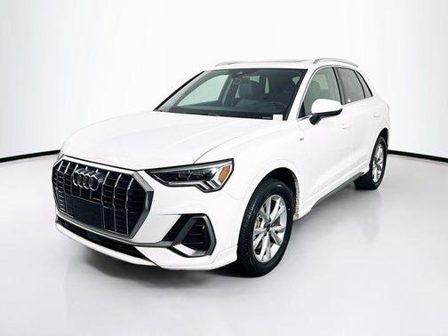 2023 Audi Q3 S line Premium