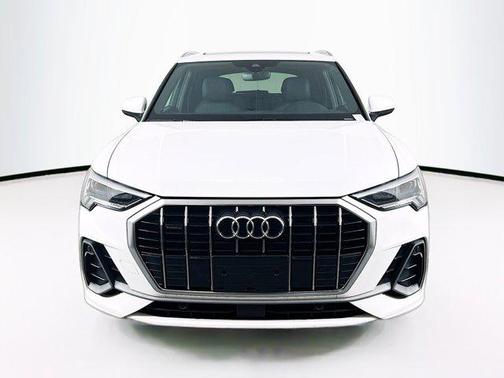 2023 Audi Q3 S line Premium
