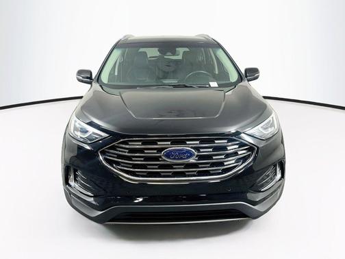 Agate Black 2020 Ford Edge Titanium