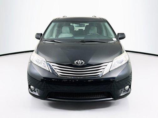 2016 Toyota Sienna XLE
