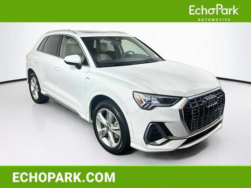 Glacier White Metallic 2022 Audi Q3 45 S line Premium Plus
