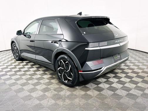 Abyss Black 2024 Hyundai IONIQ 5 SE