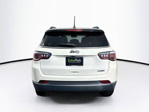 White Clearcoat 2018 Jeep Compass Latitude