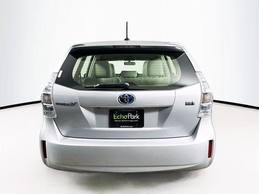 2014 Toyota Prius v Three