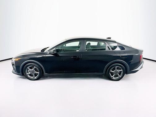 Aurora Black Pearl 2025 Kia K4 LXS