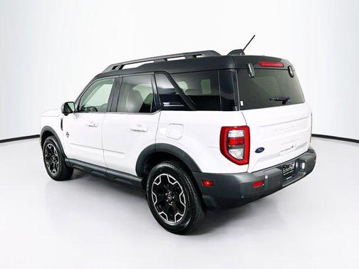 Oxford White 2025 Ford Bronco Sport Outer Banks