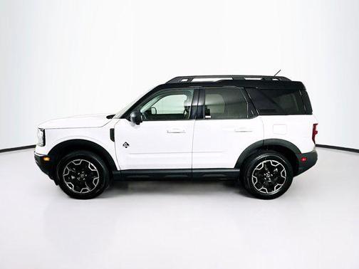 Oxford White 2025 Ford Bronco Sport Outer Banks