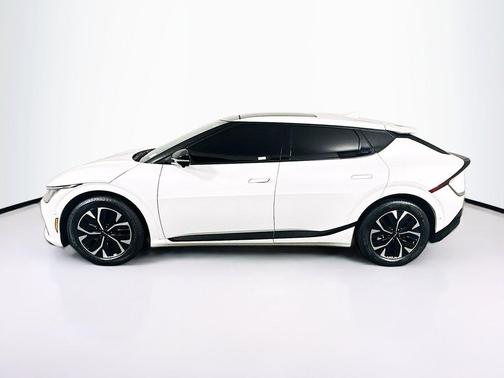 Snow White Pearl 2024 Kia EV6 GT-Line