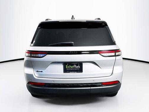 Silver Zynith 2023 Jeep Grand Cherokee Altitude