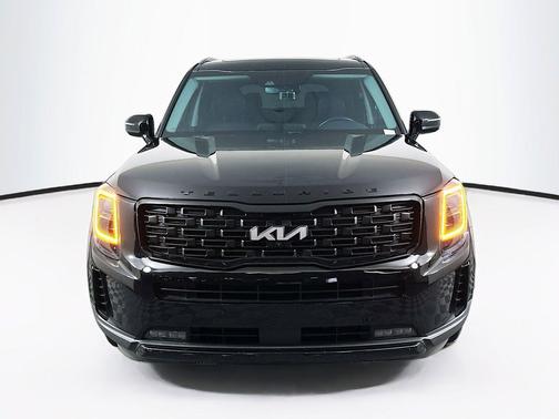 Ebony Black 2022 Kia Telluride SX