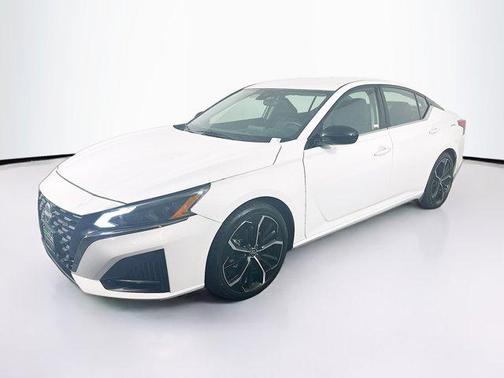 2024 Nissan Altima SR FWD