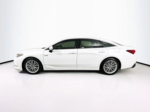 Wind Chill Pearl 2020 Toyota Avalon Hybrid Limited