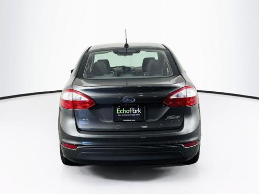 Magnetic Metallic 2017 Ford Fiesta SE