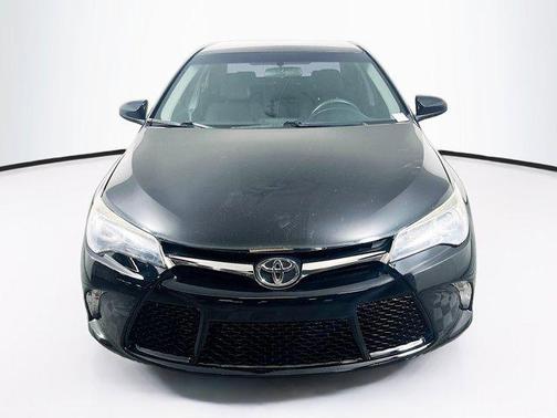 Midnight Black Metallic 2017 Toyota Camry SE