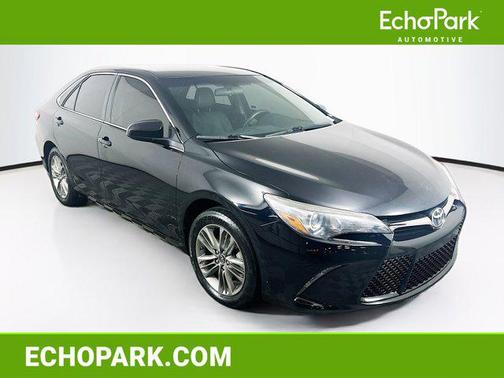Midnight Black Metallic 2017 Toyota Camry SE