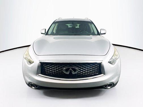 2017 INFINITI QX70 Base