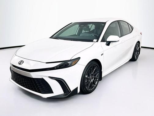 Ice Cap 2025 Toyota Camry SE