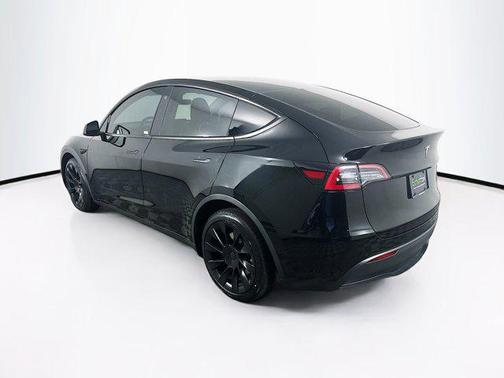 2022 Tesla Model Y Long Range Dual Motor All-Wheel Drive