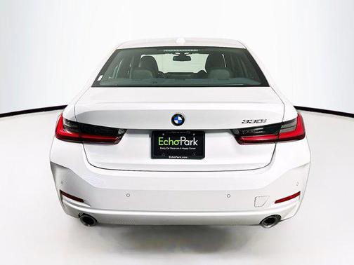 2025 BMW 330 i
