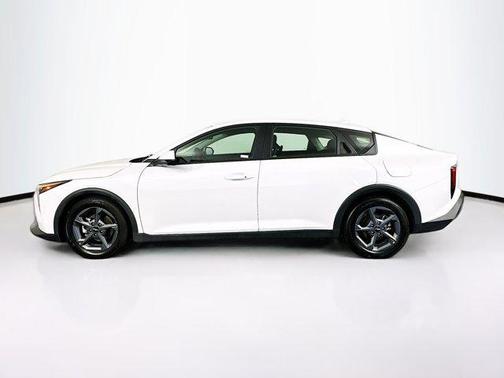 Snow White Pearl 2025 Kia K4 LXS