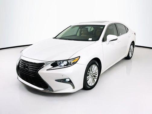 Eminent White Pearl 2017 Lexus ES 350 Base