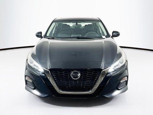 Super Black 2019 Nissan Altima 2.5 SR