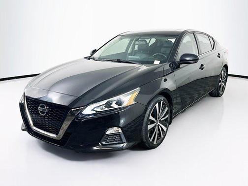 Super Black 2019 Nissan Altima 2.5 SR