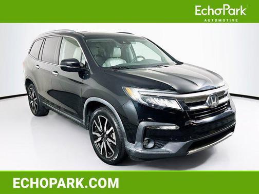 Crystal Black Pearl 2019 Honda Pilot Touring 8-Passenger