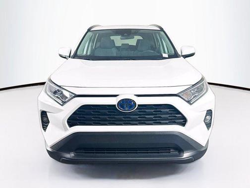 2020 Toyota RAV4 Hybrid XLE