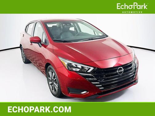 Scarlet Ember Tintcoat 2025 Nissan Versa 1.6 SV