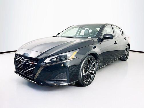 2024 Nissan Altima SR FWD