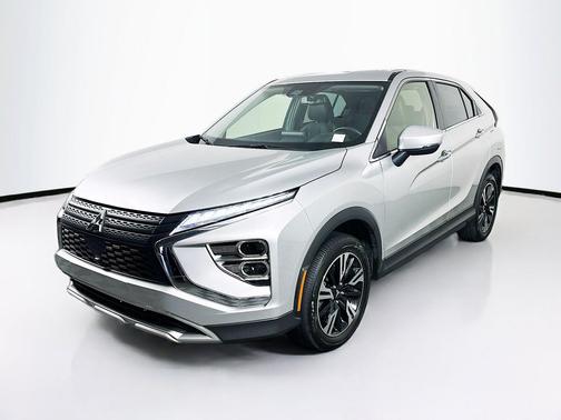 Labrador Black Pearl 2024 Mitsubishi Eclipse Cross SE