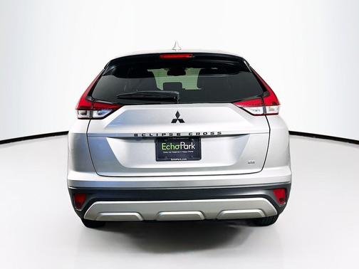 Labrador Black Pearl 2024 Mitsubishi Eclipse Cross SE
