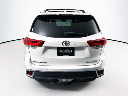 2017 Toyota Highlander Limited Platinum